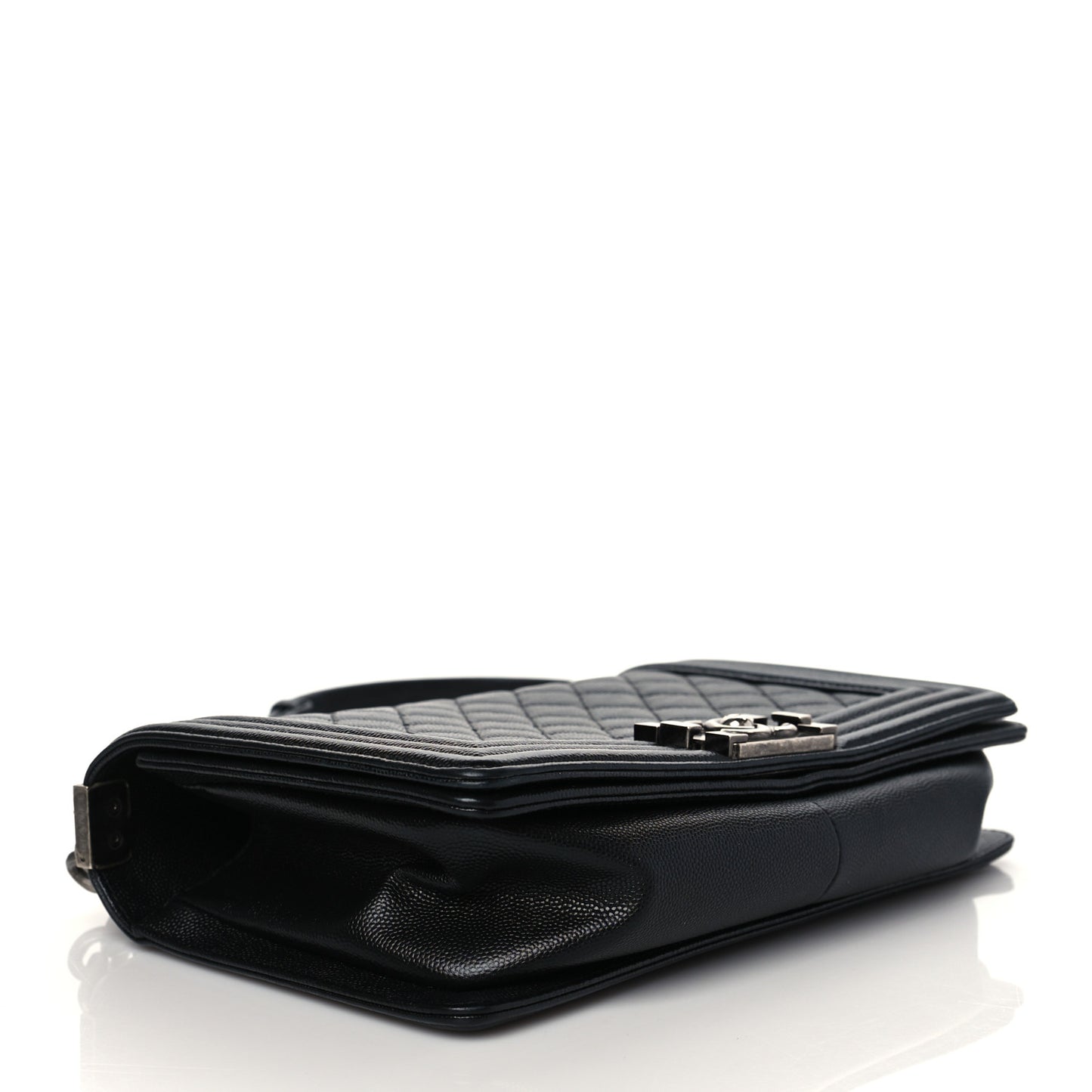 Caviar Quilted Medium Boy Flap Black