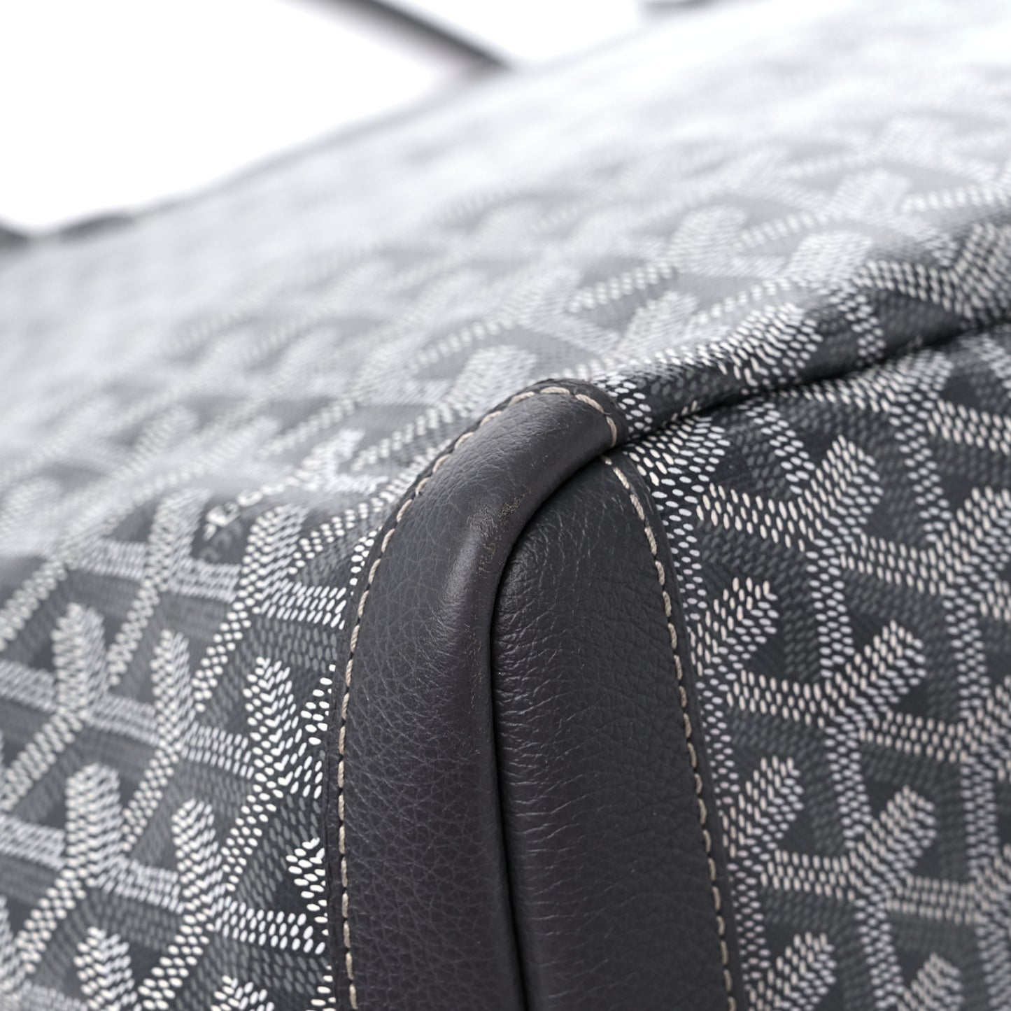Goyardine Artois MM Grey