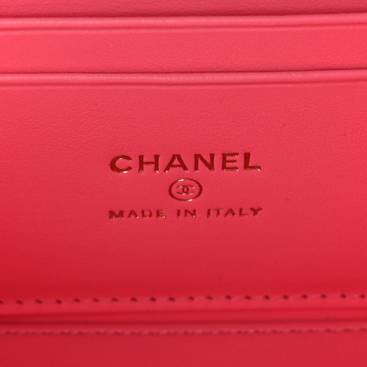 Shiny Caviar Quilted Pick Me Up Vanity Case Pink