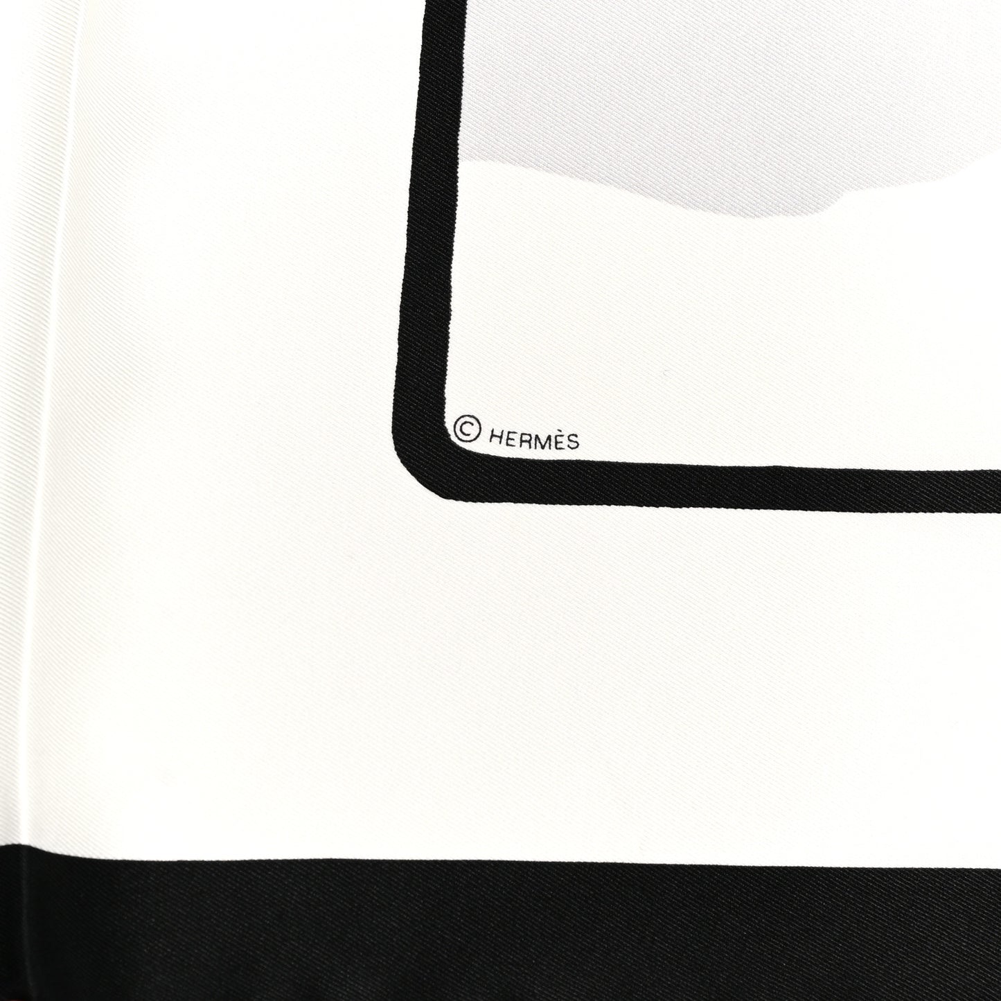 Silk Swinging Saint Germain Scarf 70 White Black Rouge