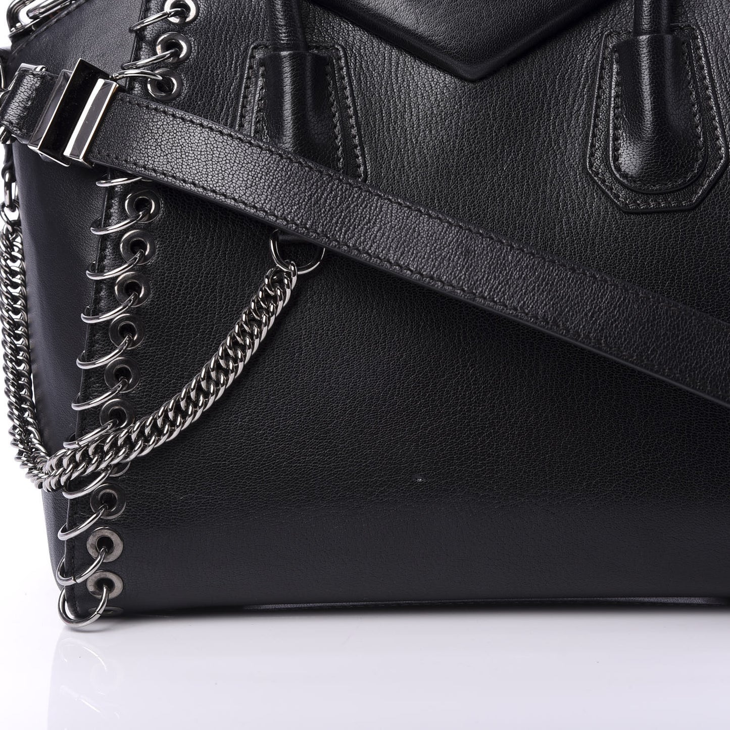 Sugar Goatskin Small Eyelet Antigona Black