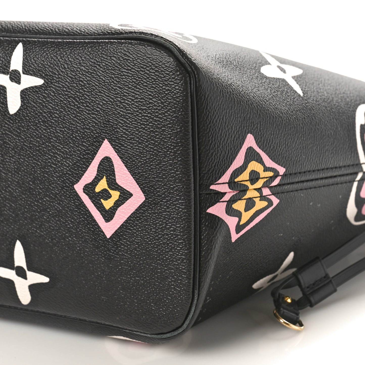 Monogram Giant Wild At Heart Neverfull MM Black