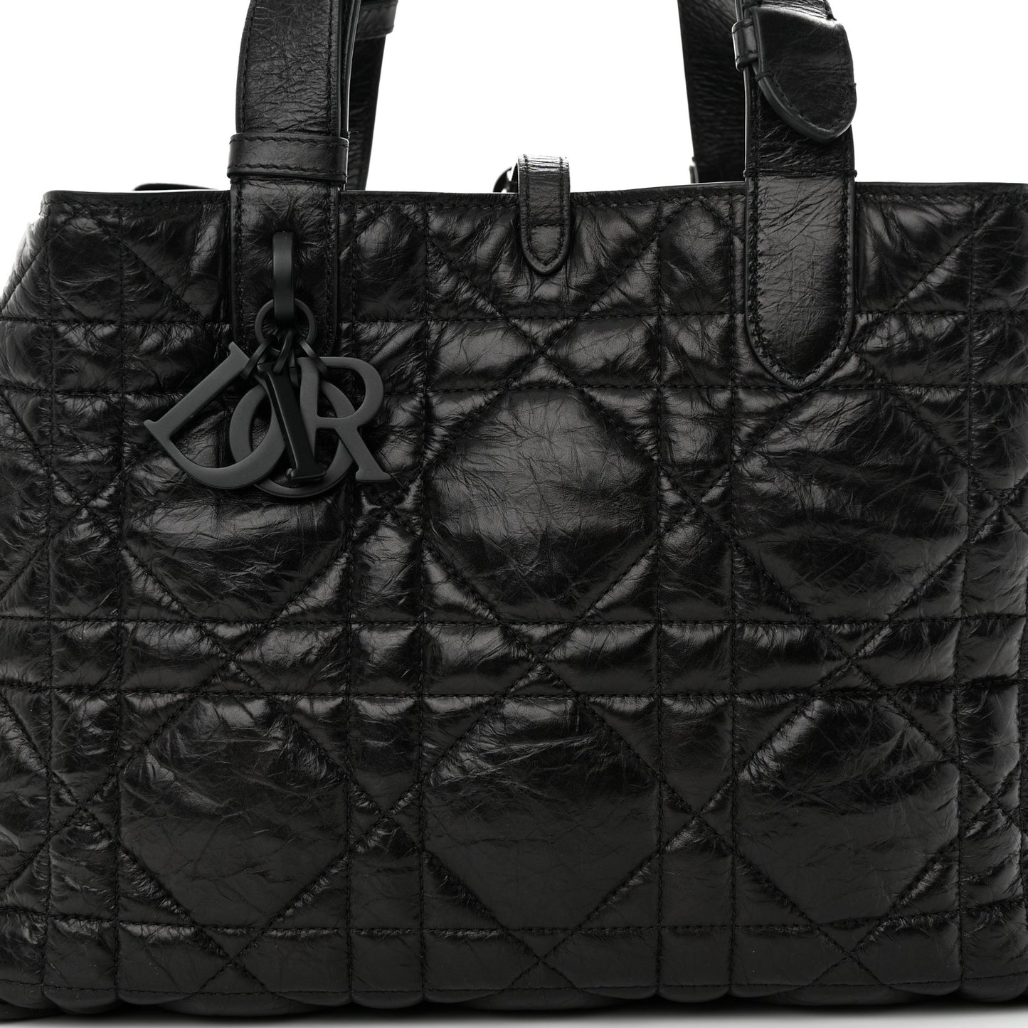 Crinkled Calfskin Macrocannage Small Toujours Black