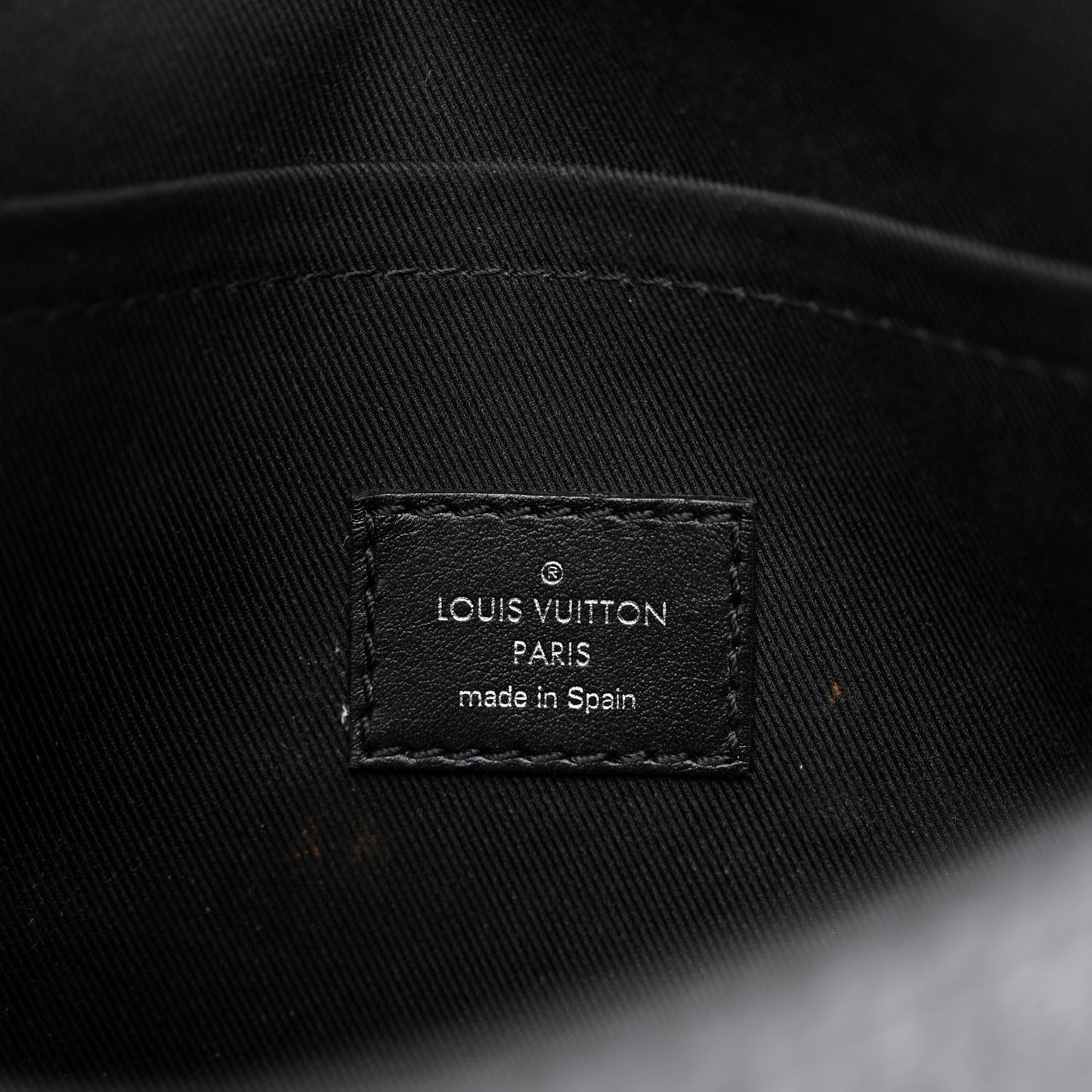 Damier Graphite 3D Studio Messenger