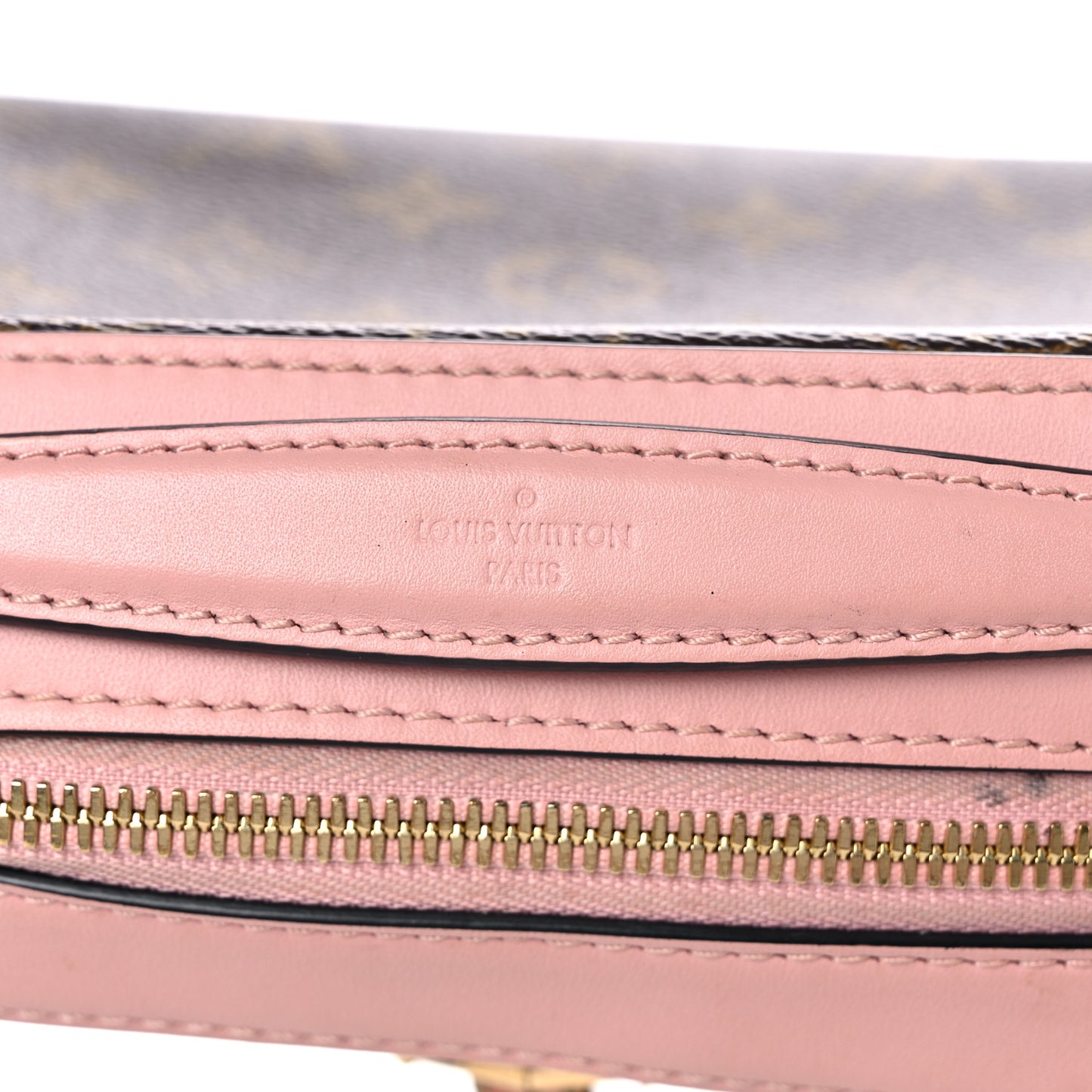 Monogram Saintonge Rose Poudre