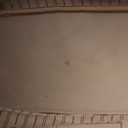 Louis Vuitton Monogram Neverfull MM 18 of 20
