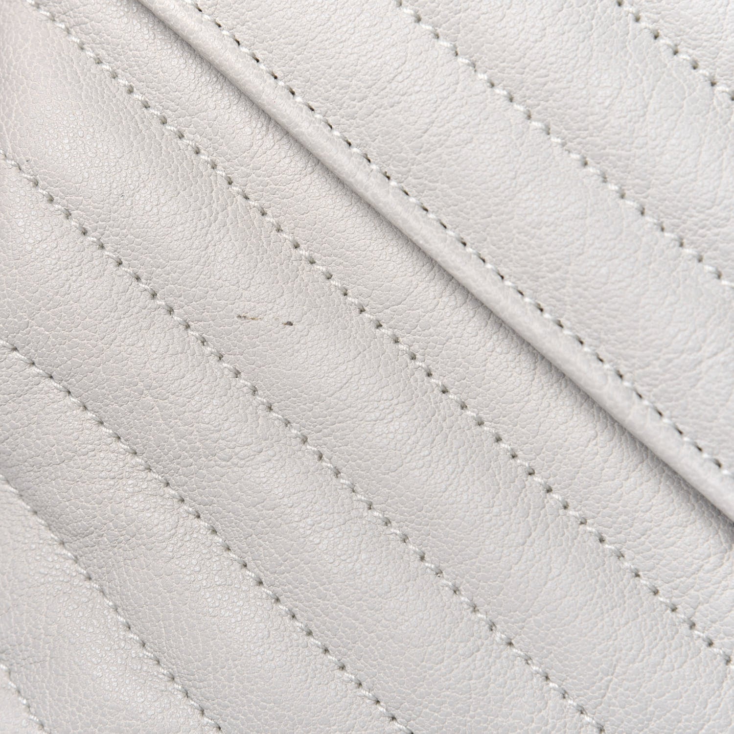 Saint Laurent Sheepskin Matelasse Chevron Monogram Medium College Bag Crema Soft 20 of 23