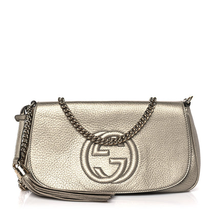 Gucci Metallic Pebbled Calfskin Medium Soho Flap Crossbody Golden Beige 1 of 11