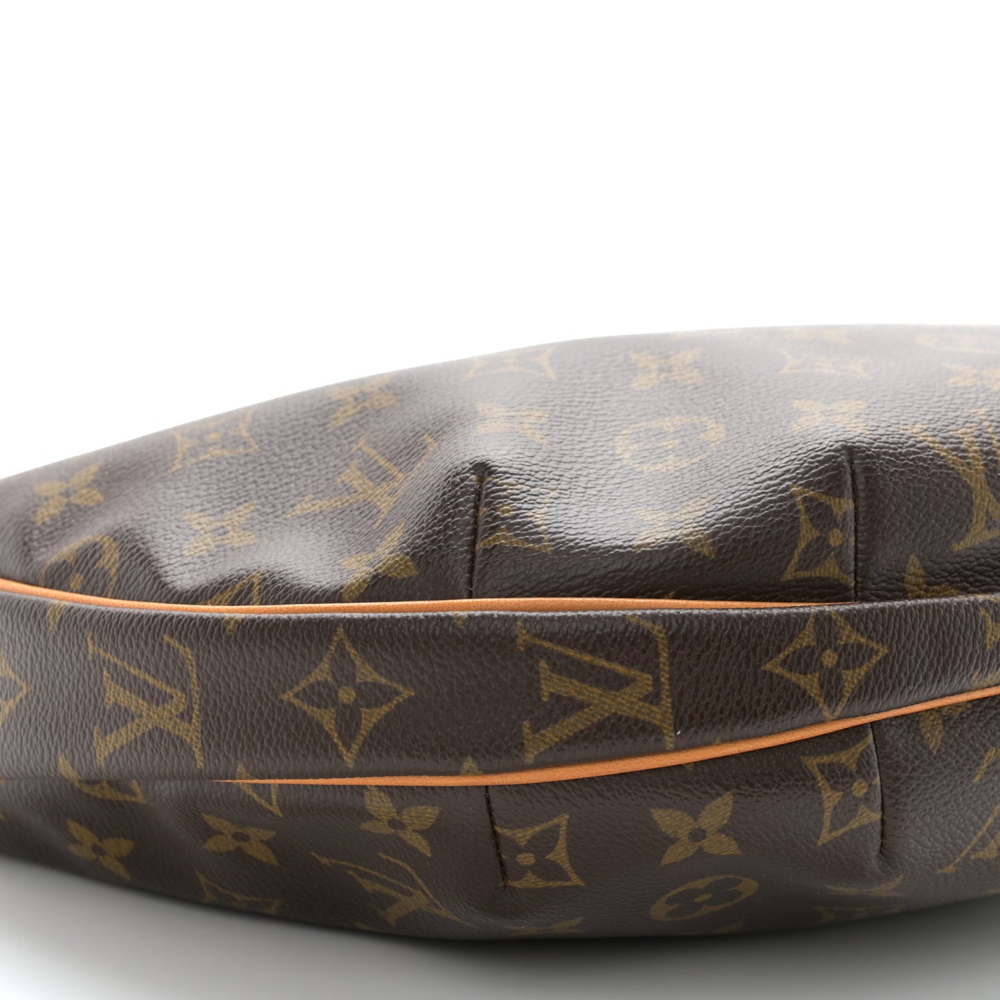 Monogram Croissant MM
