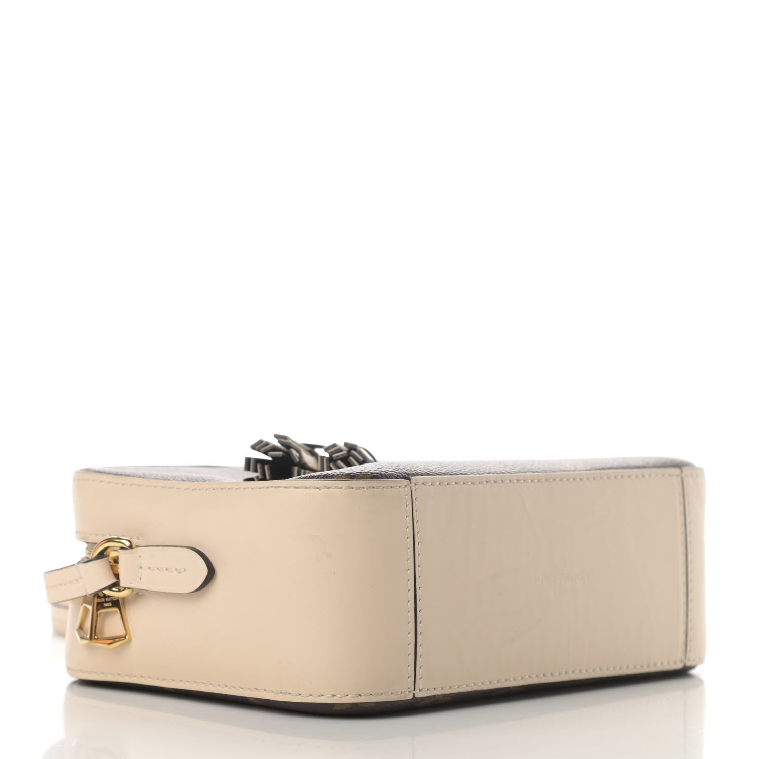 Louis Vuitton Monogram Saintonge Creme 3 of 5