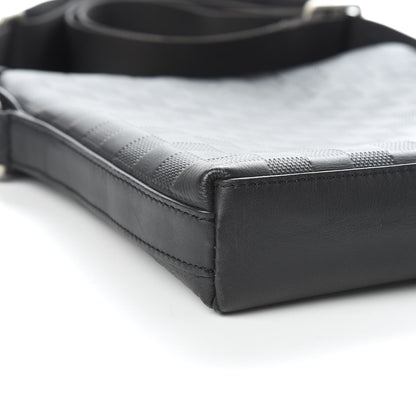 Louis Vuitton Damier Infini Discovery Messenger BB Onyx 9 of 11