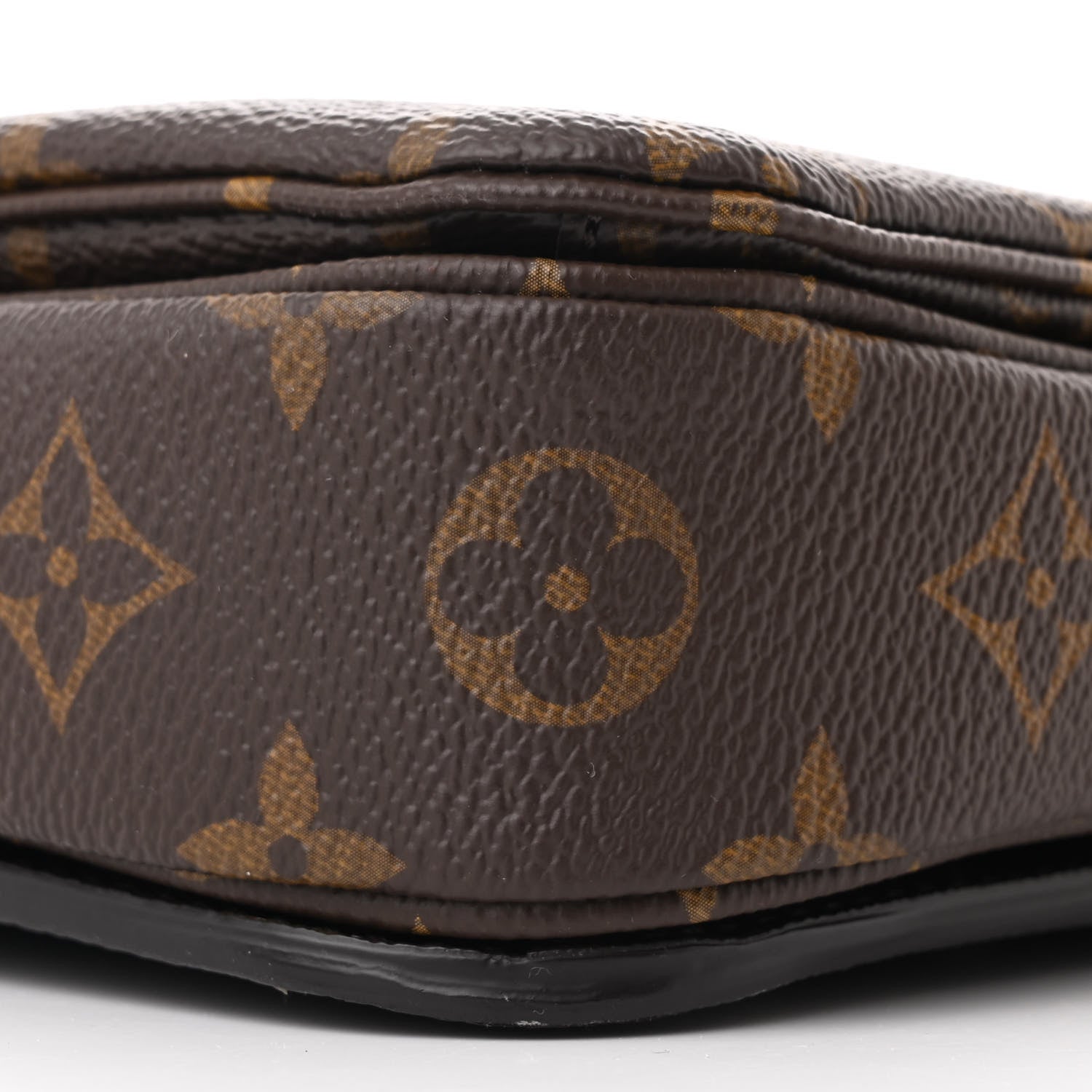 Louis Vuitton Monogram Pochette Metis 12 of 12