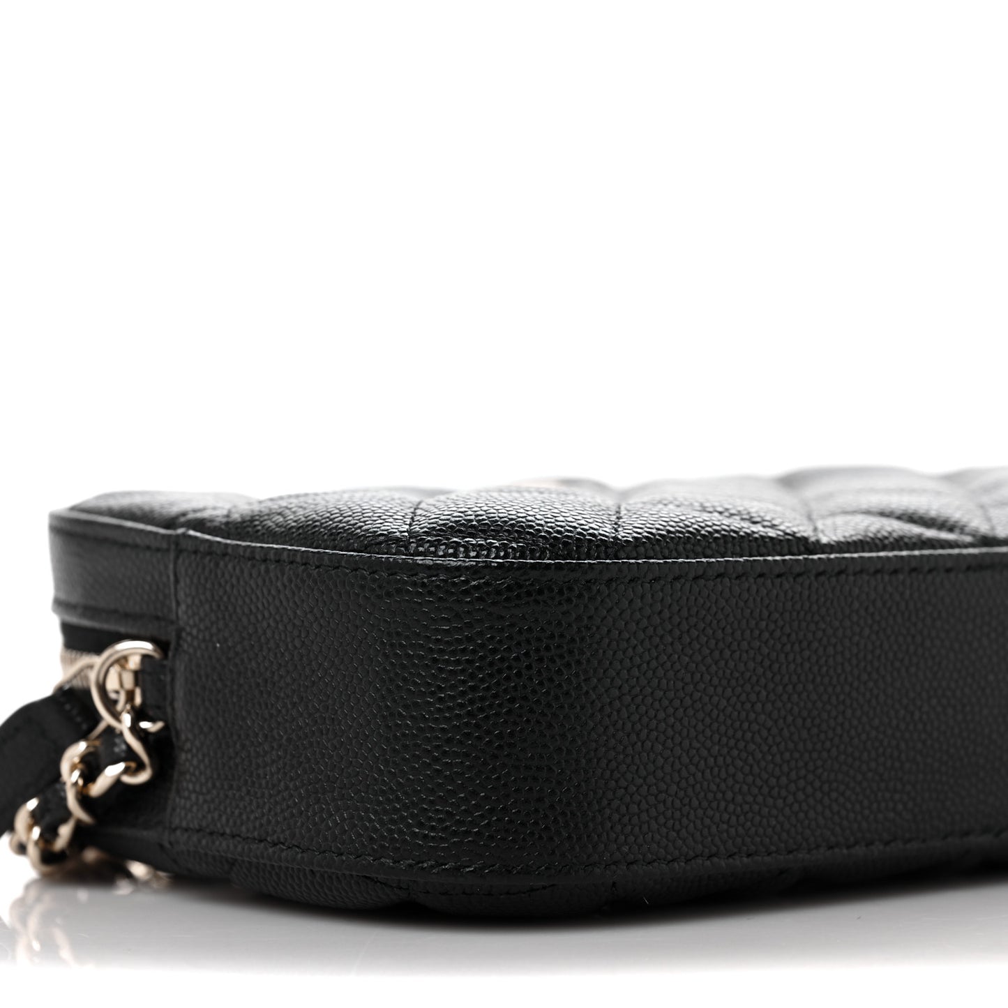 Caviar Quilted Vanity With Chain Black