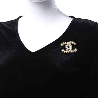 Chanel Pearl CC Brooch Light Gold 2 of 5