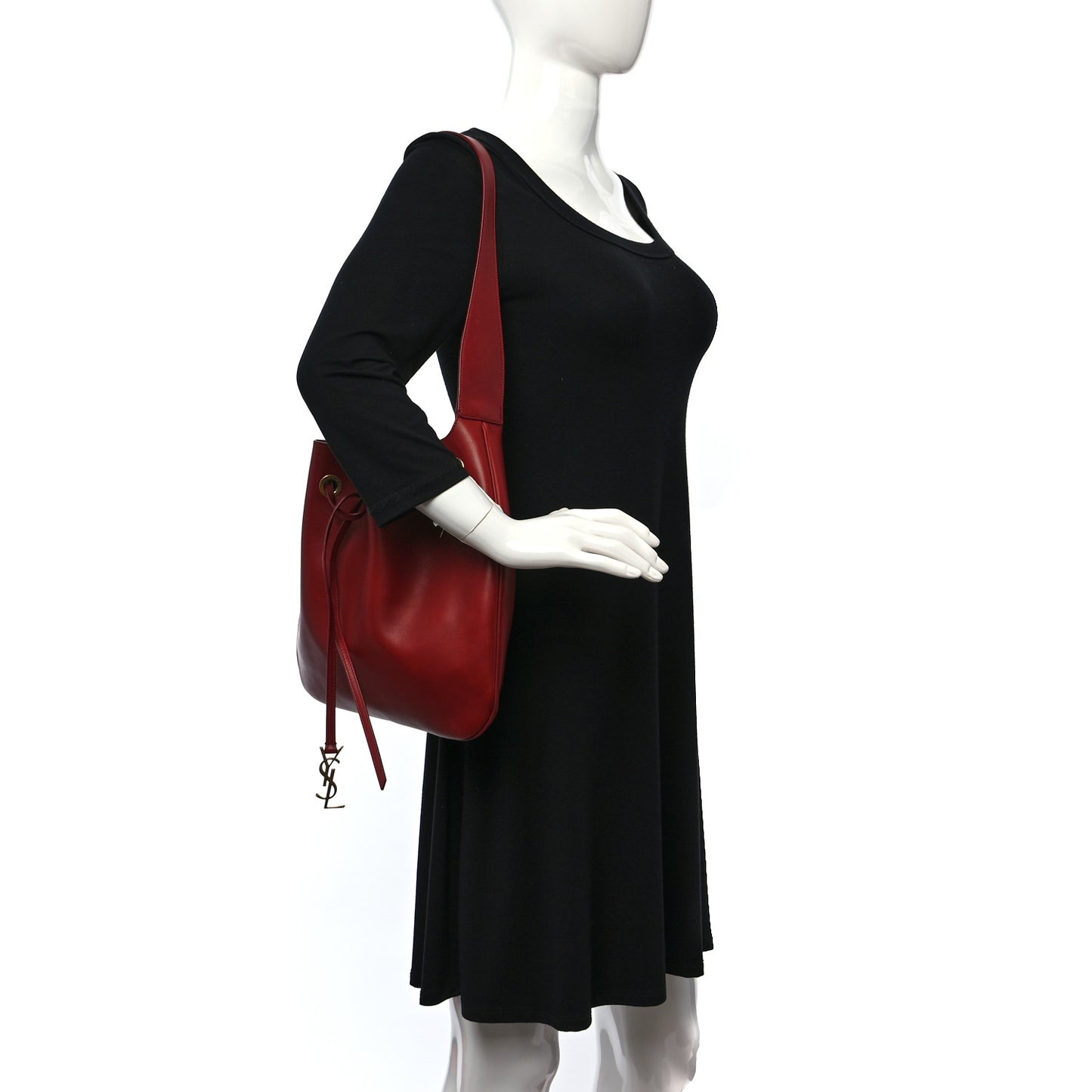 Calfskin Paris VII Medium Flat Hobo Red