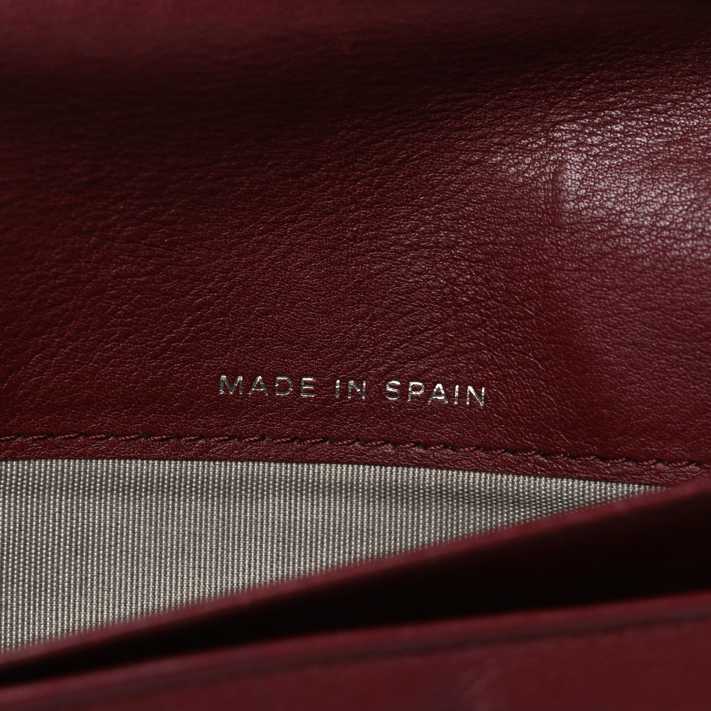 Caviar Timeless CC Yen Wallet Burgundy
