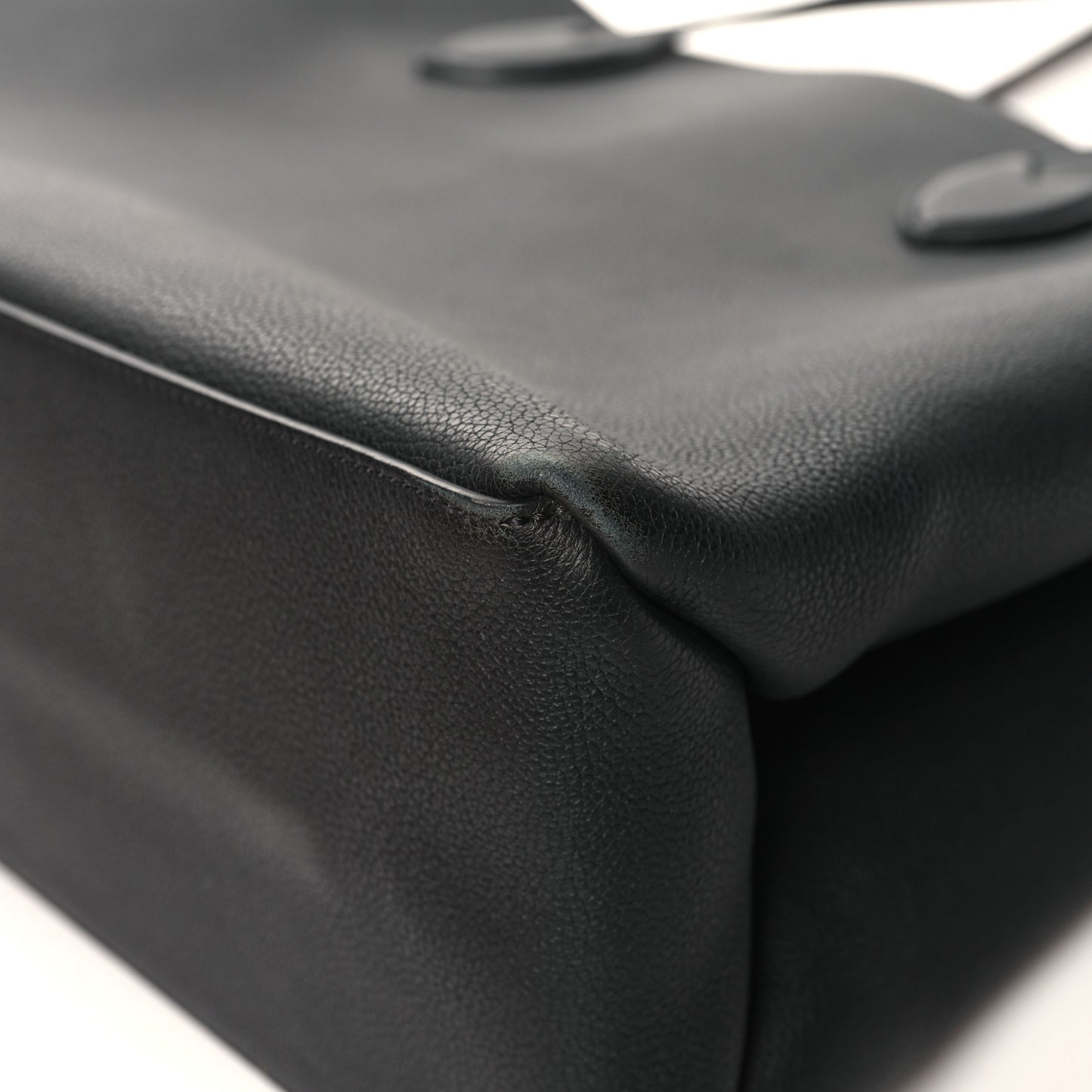 Grained Calfskin Lockme Shopper Black