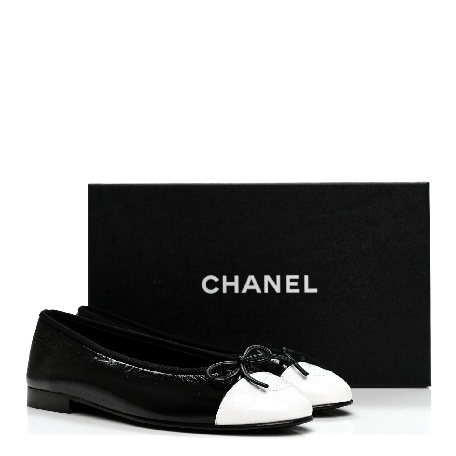 Chanel Crumpled Shiny Lambskin Cap Toe CC Ballerina Flats 38 Black White 9 of 9
