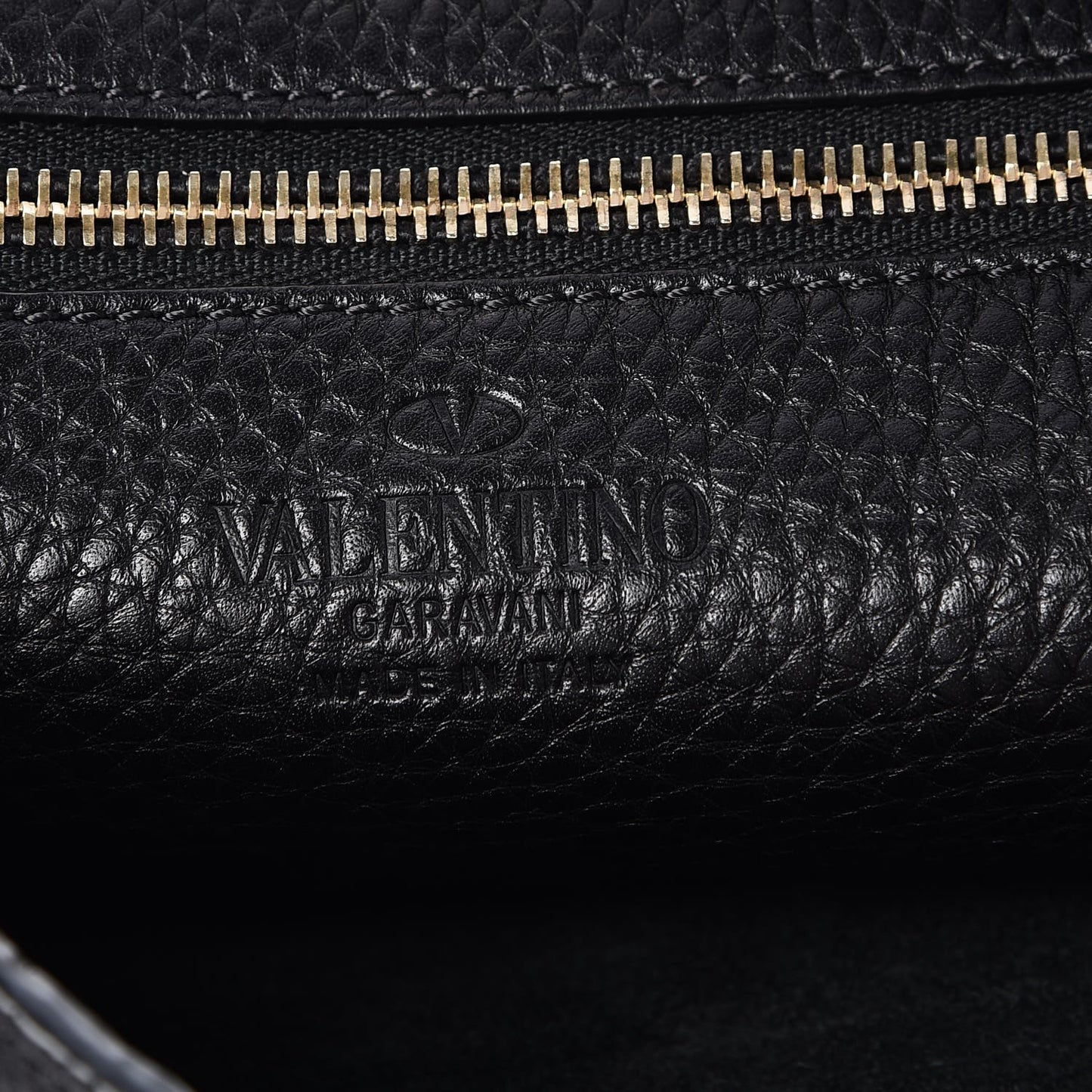 Pebbled Calfskin Large Rockstud Flip-Lock Messenger Bag Black