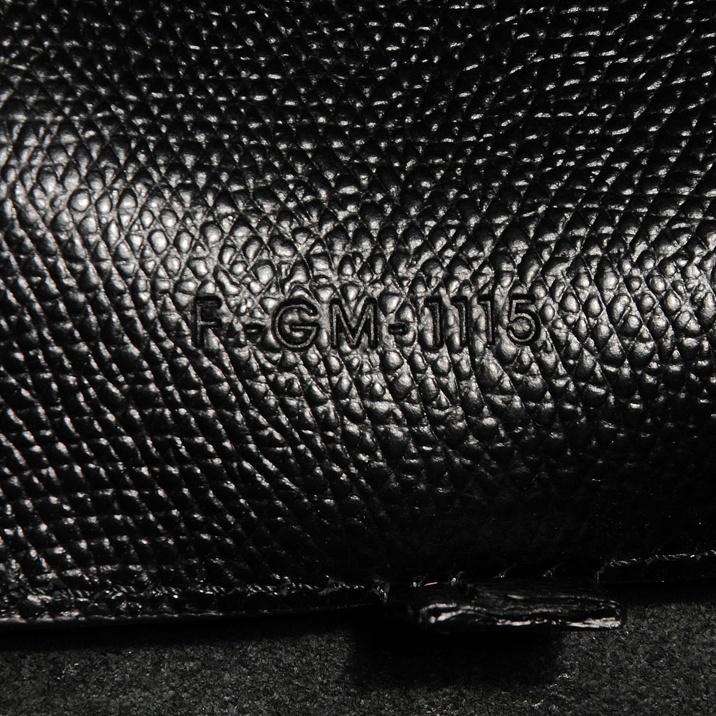Grained Calfskin Small Vertical Cabas Black