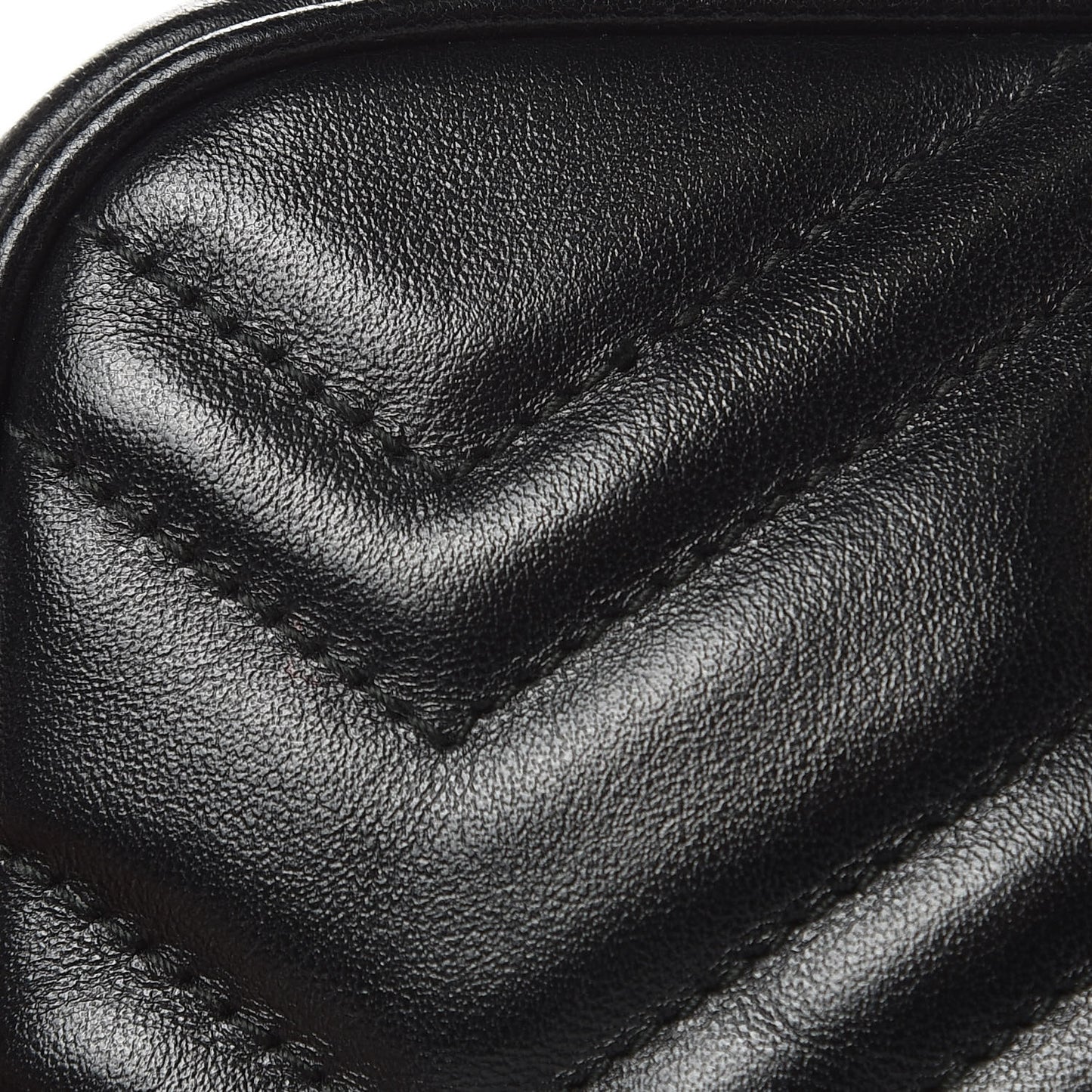 Calfskin Matelasse Mini GG Marmont Chain Shoulder Bag Black
