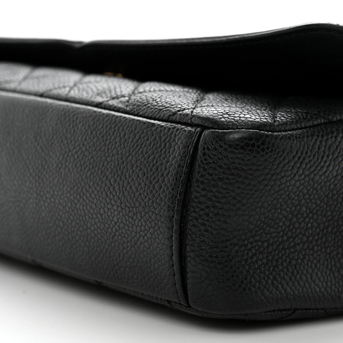 Caviar Quilted Medium CC Filigree Flap Black