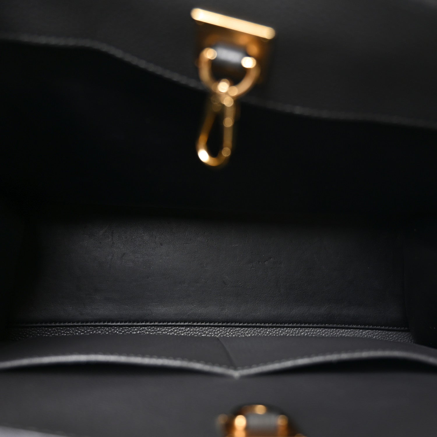 Louis Vuitton Taurillon City Steamer MM Gris 5 of 9