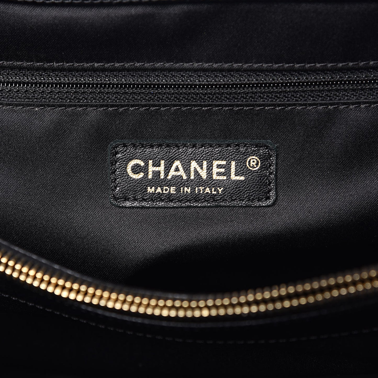 Caviar Quilted XL Grand Shopping Tote GST Black