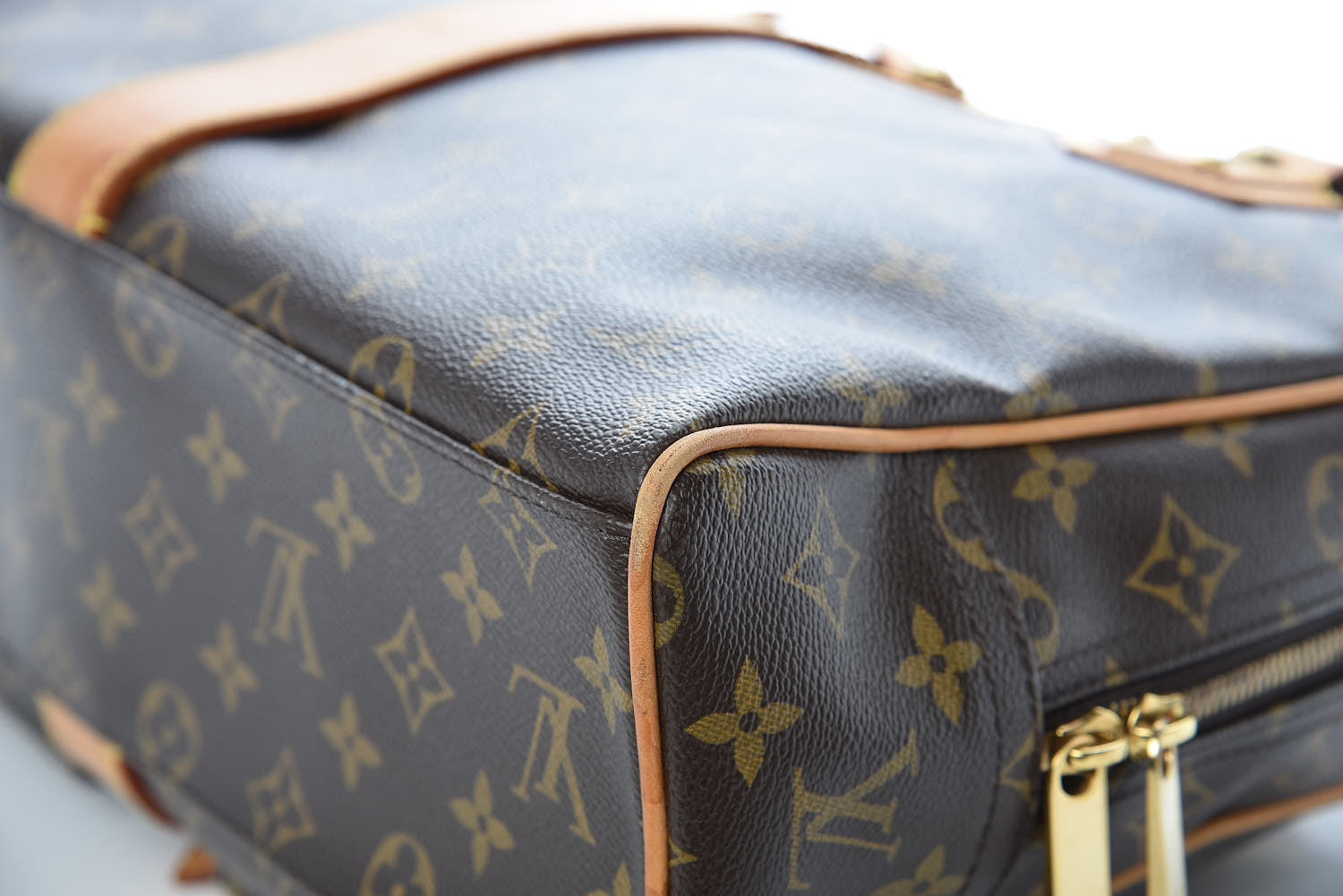 Louis Vuitton Monogram Manhattan GM 8 of 17