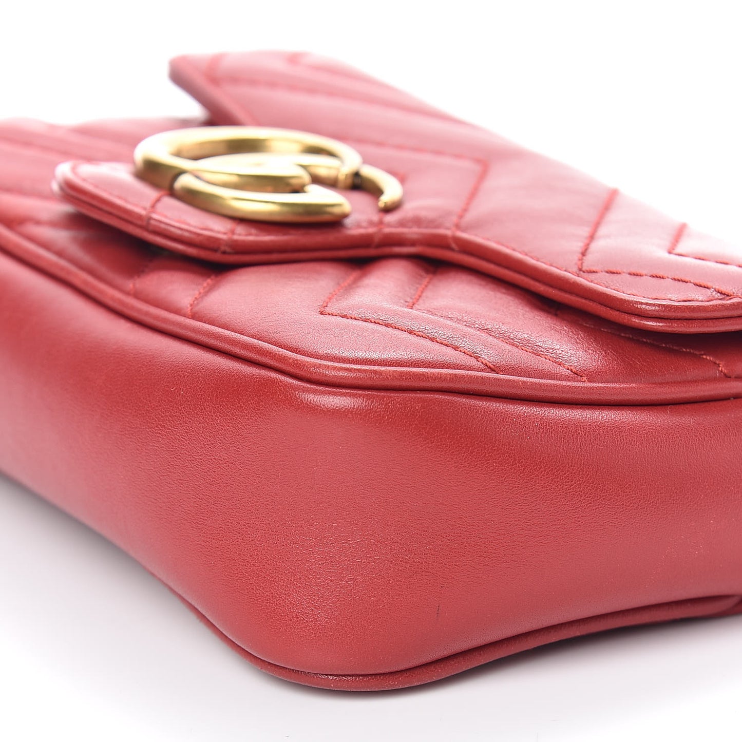 Calfskin Matelasse Super Mini GG Marmont Shoulder Bag Hibiscus Red