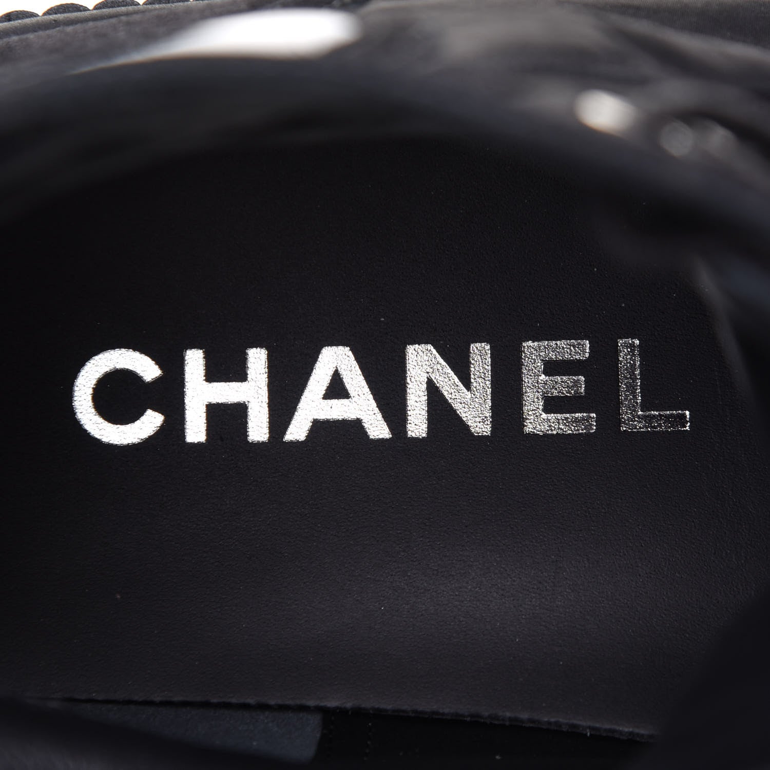 Chanel Fabric Suede Kidskin Grosgrain Lace Up Cap Toe Sneakers 42 Black White 8 of 11