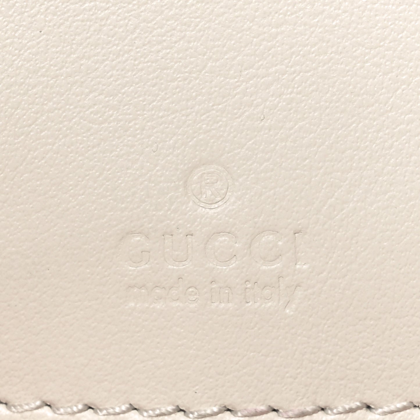 Calfskin Matelasse Mini GG Marmont 2.0 Bucket Bag White