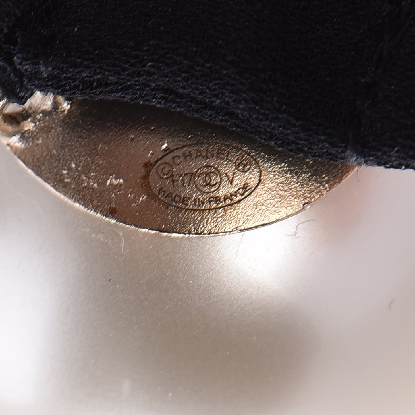Pearl CC Hair Tie Black Gold Pearly White