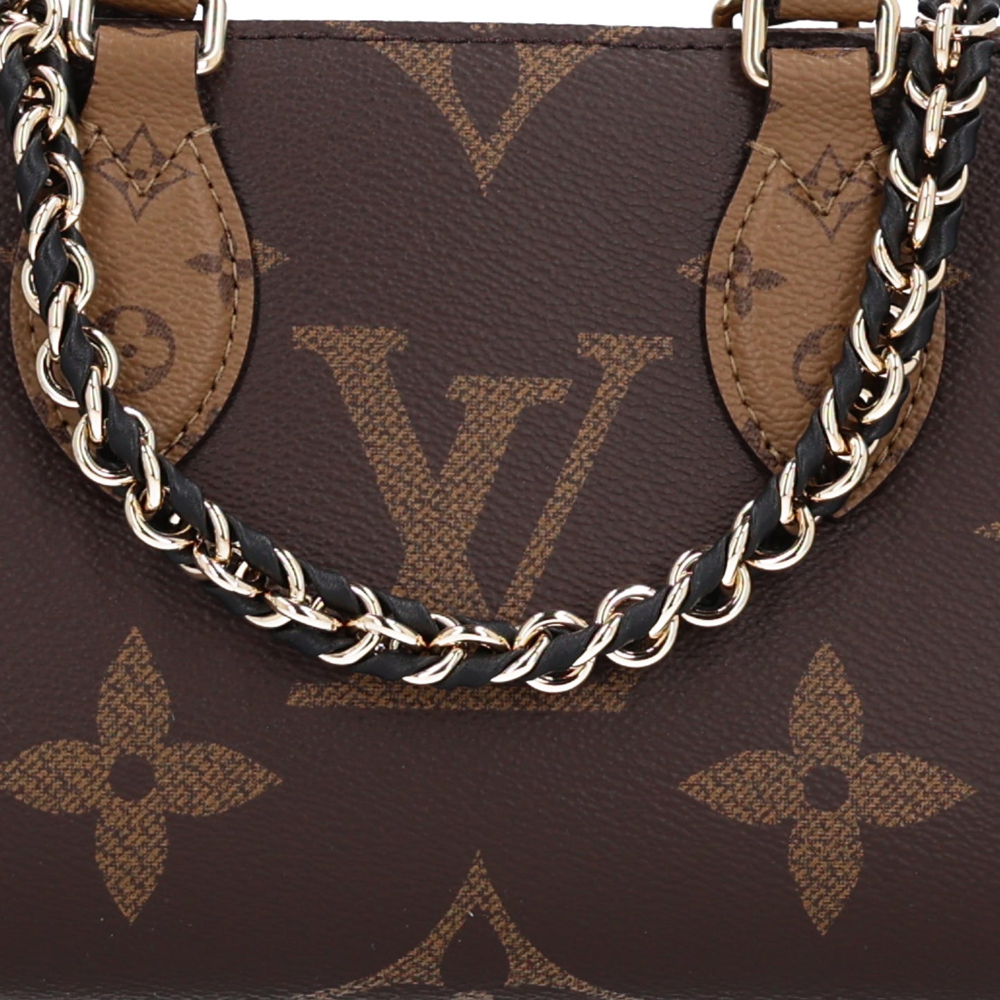 Reverse Monogram Giant OnTheGo East West Chain