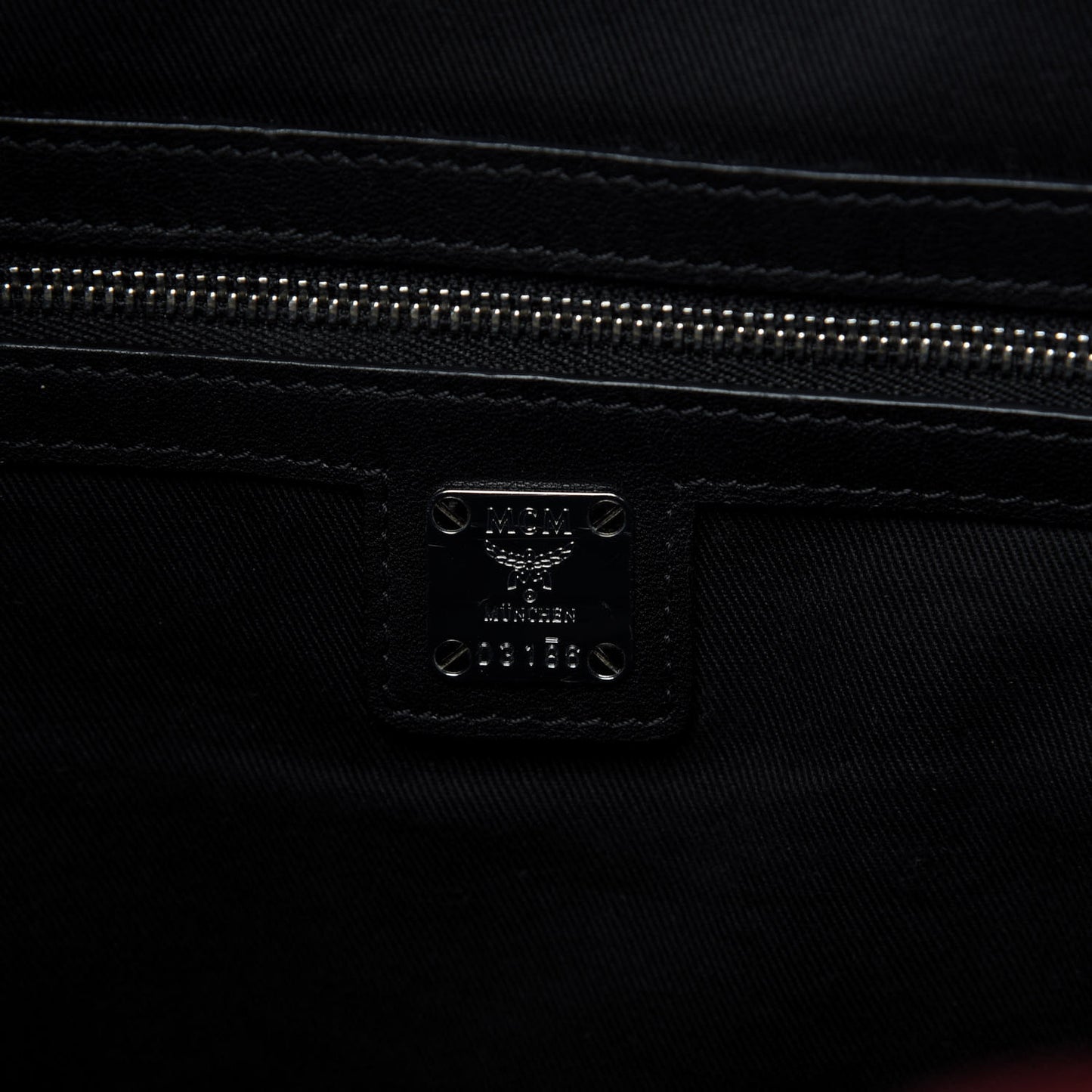 Grained Calfskin Large Klara Hobo Black