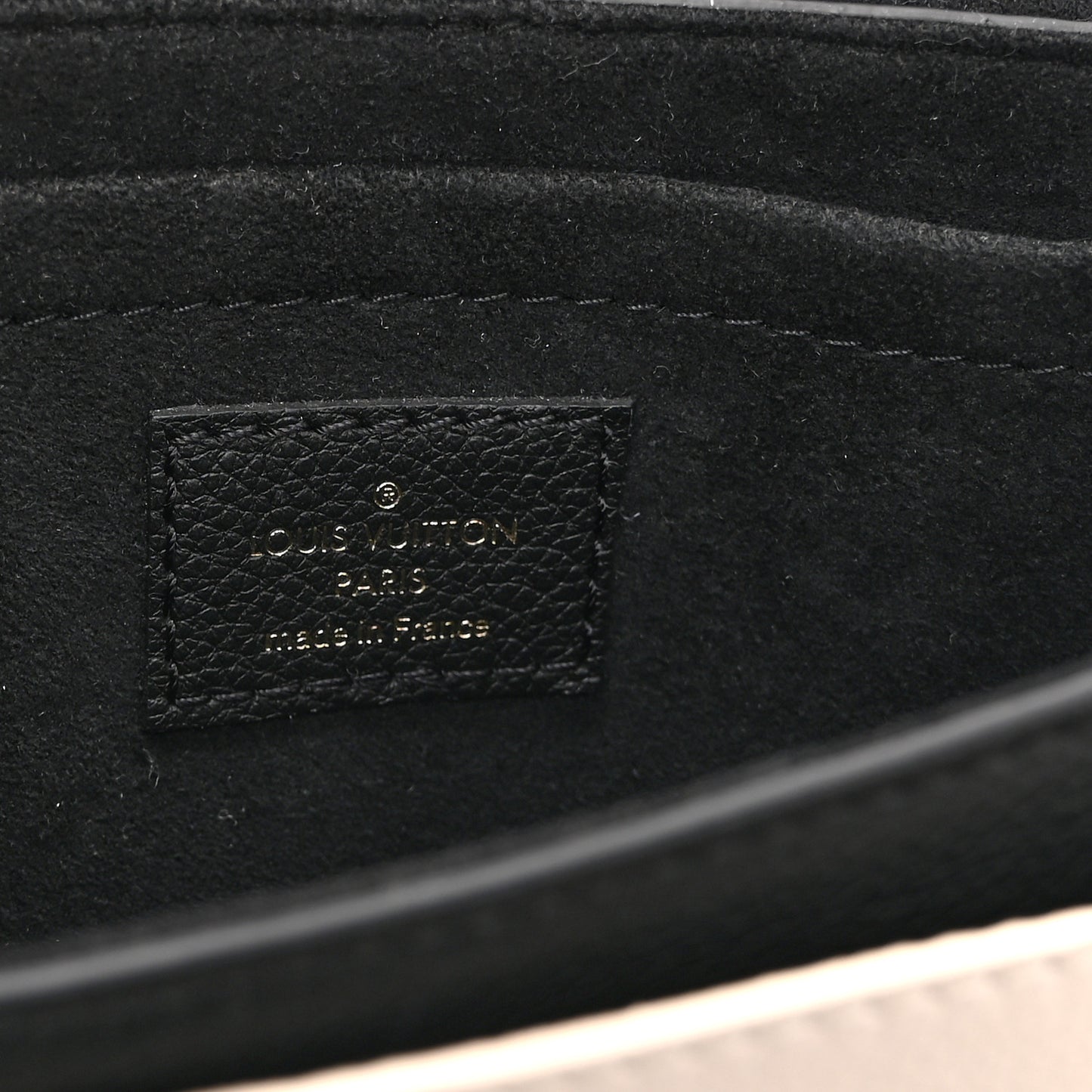 Grained Calfskin Lockme Tender Black