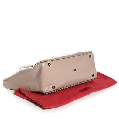 Valentino Garavani Patent Medium Punkouture Rockstud Tote Poudre 4 of 8