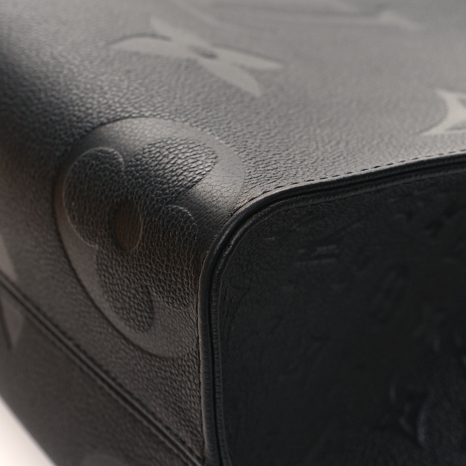 Louis Vuitton Empreinte Monogram Giant Onthego MM Black 9 of 12