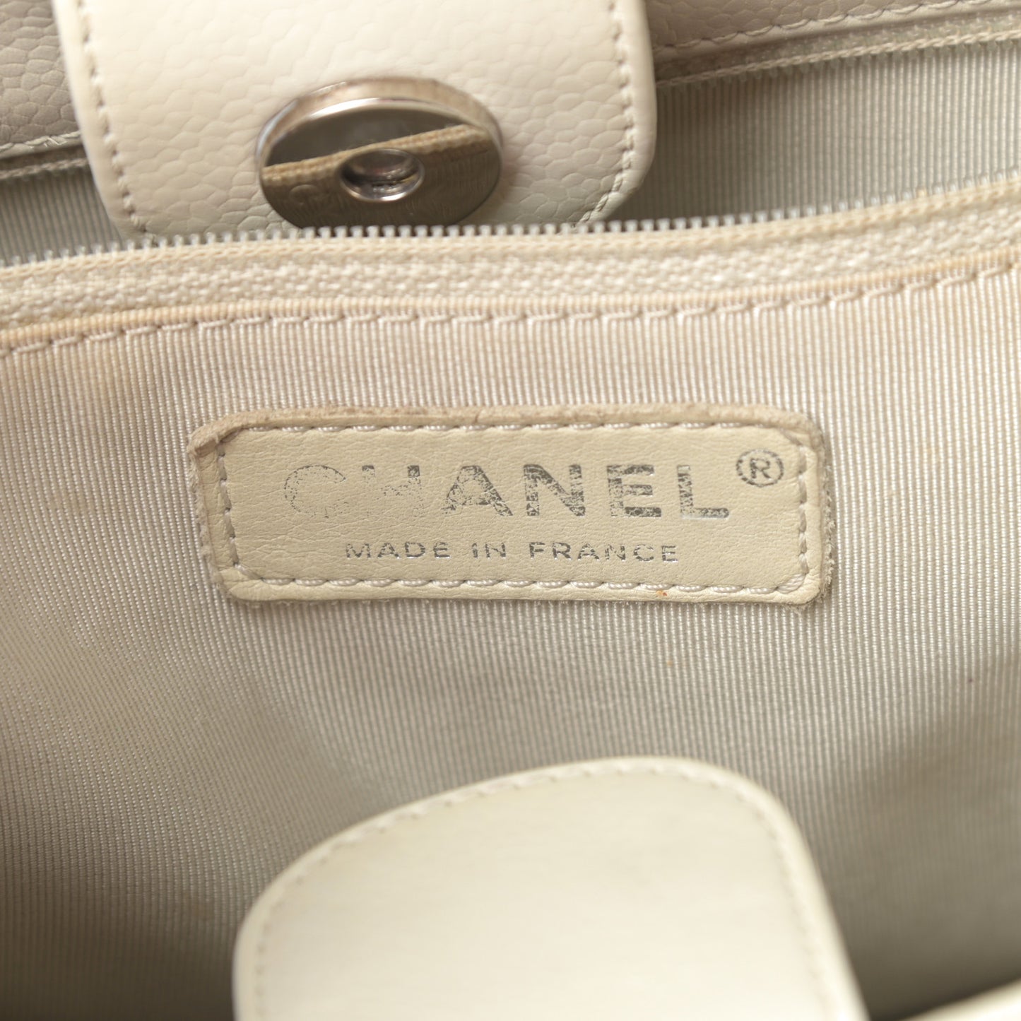 Caviar Quilted Petit Shopping Tote PST White