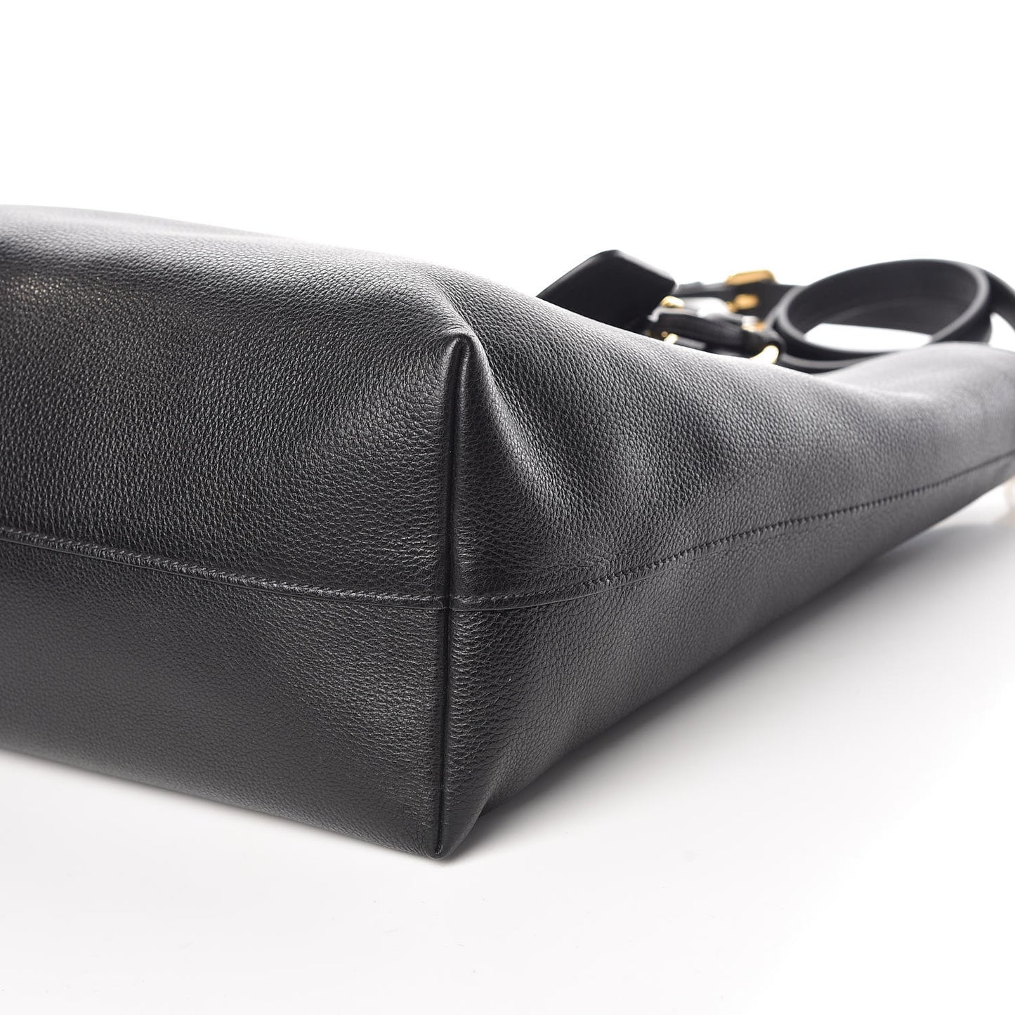 Vitello Phenix Tote Black