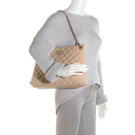 Chanel Caviar Easy Zip Tote Beige Clair 9 of 14