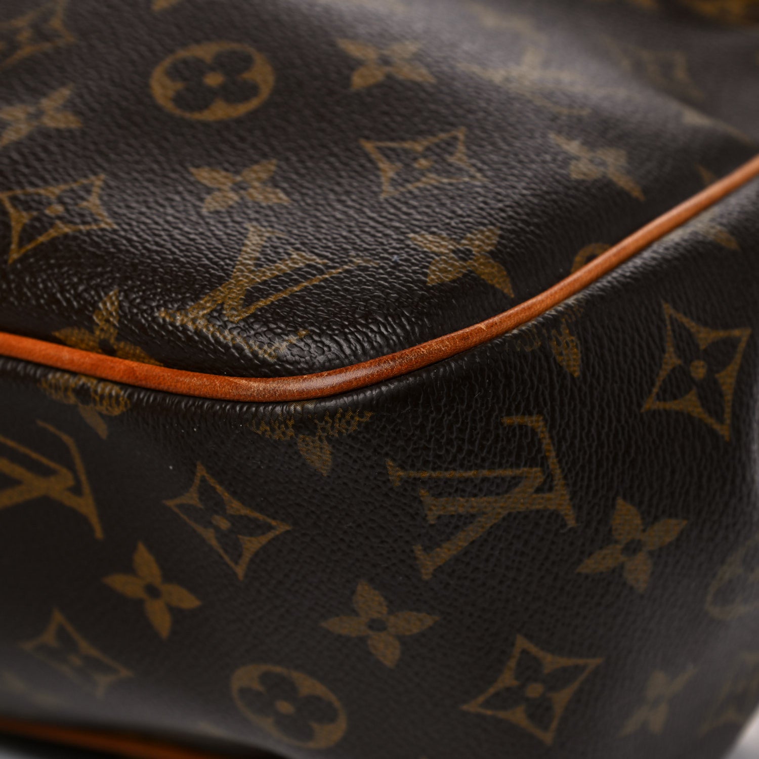 Louis Vuitton Monogram Batignolles Horizontal 10 of 35