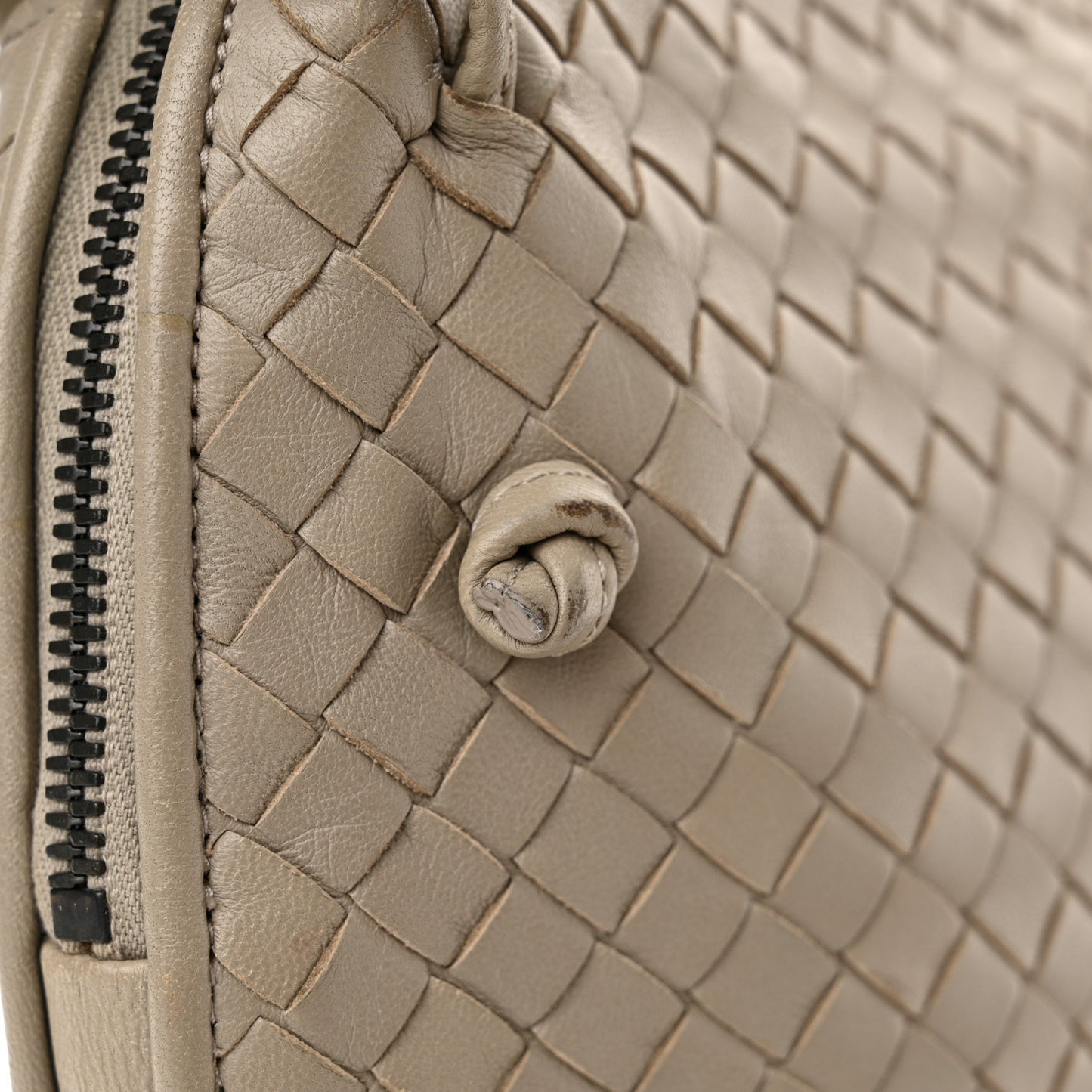Nappa Intrecciato Nodini Crossbody Messenger Steel