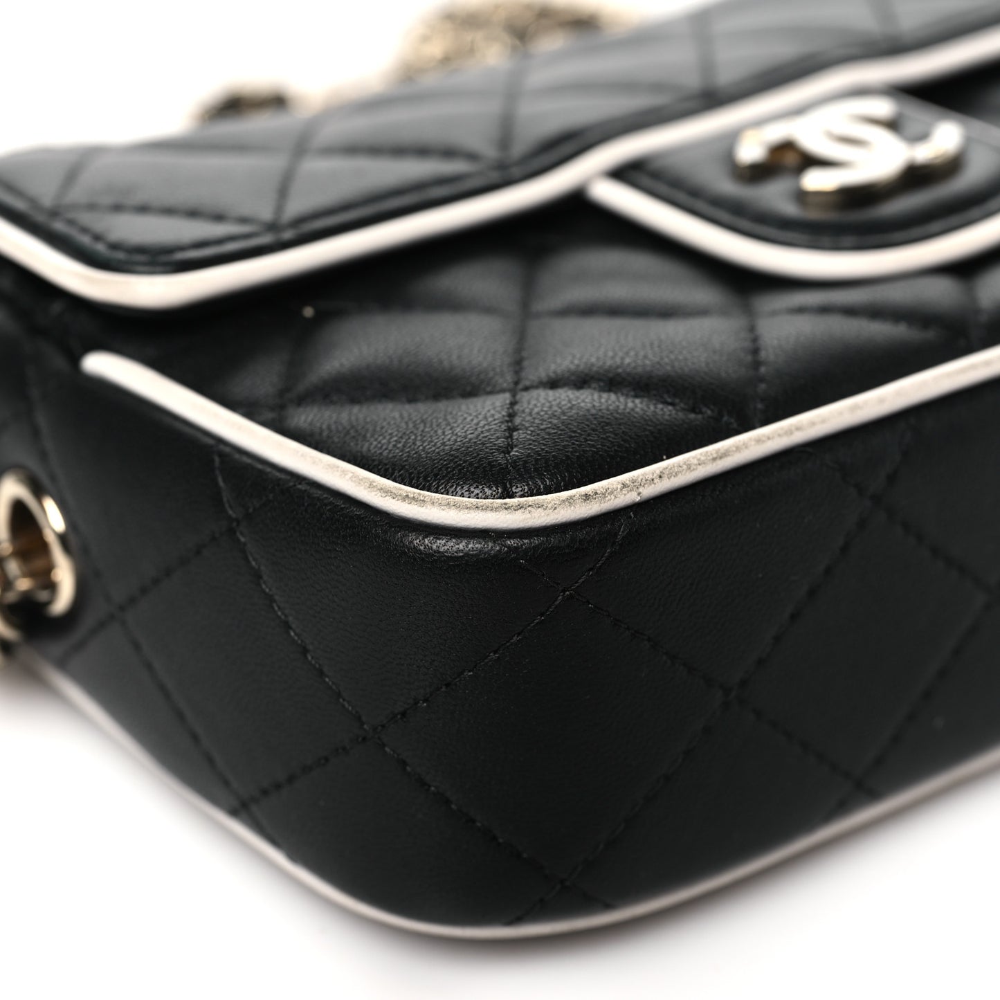 Lambskin Resin Quilted Chain Camera Bag Black White