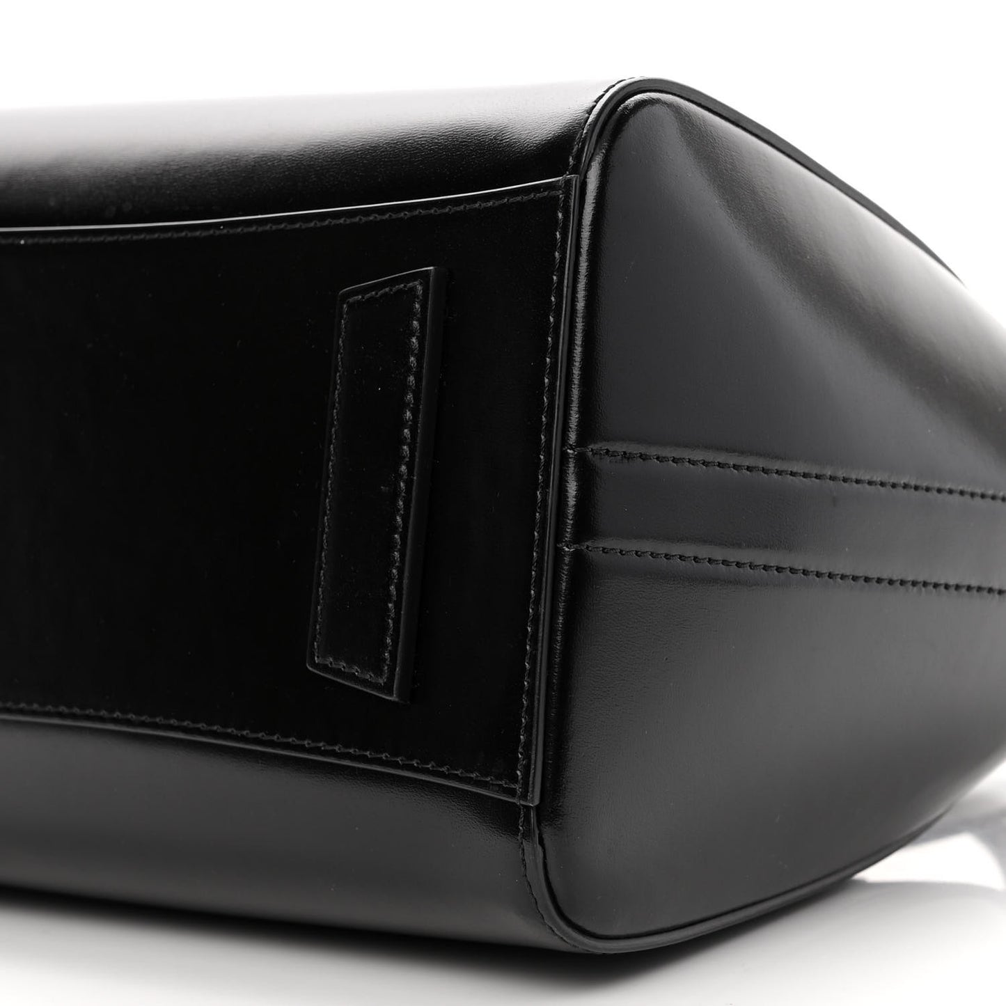 Shiny Lord Calfskin Small Antigona Black
