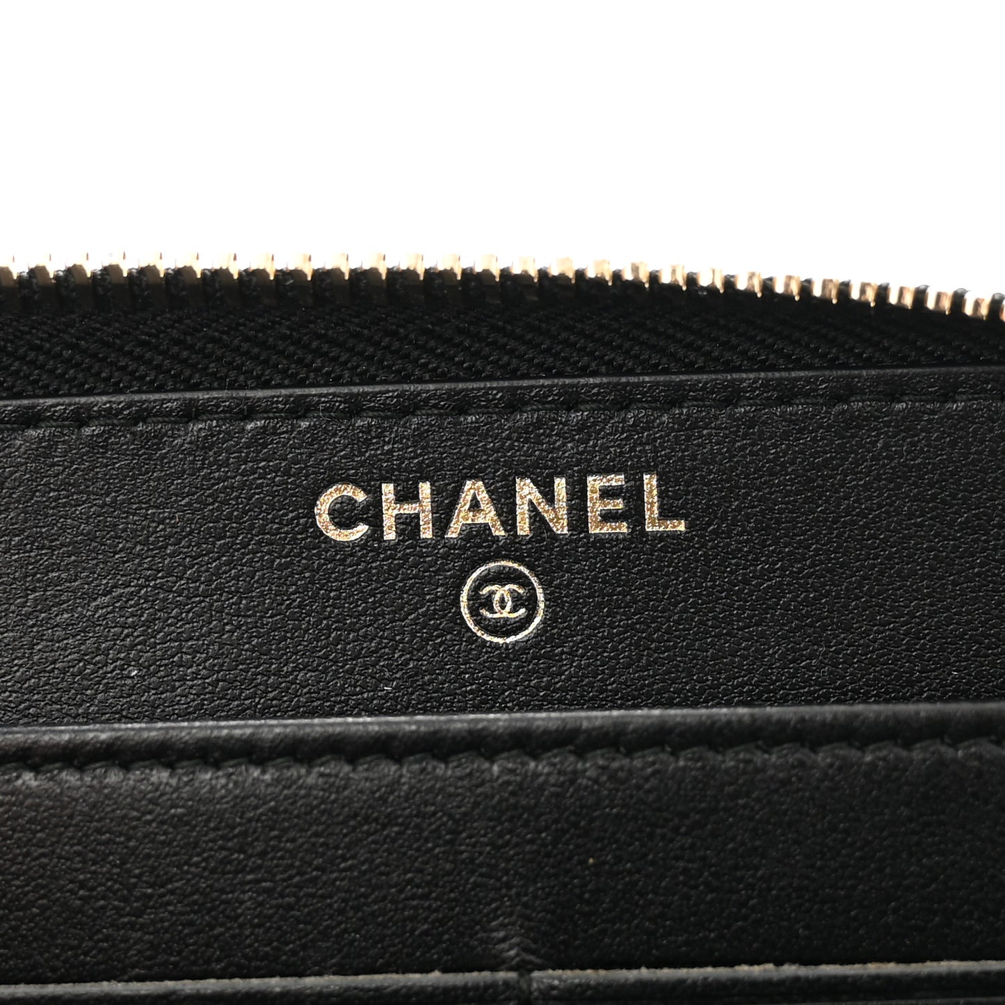 Caviar Quilted Filigree Zip Around Wallet Black