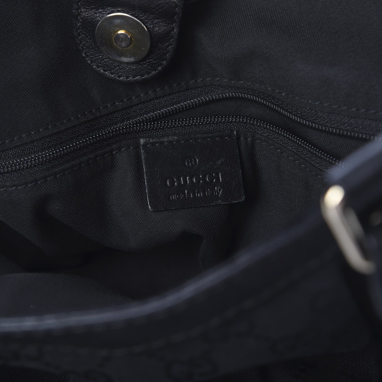 Gucci Monogram Medium Sukey Black 6 of 9