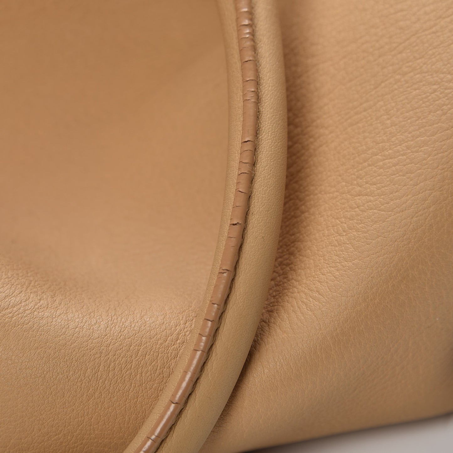 Calfskin Medium Classic Y Cabas Light Beige