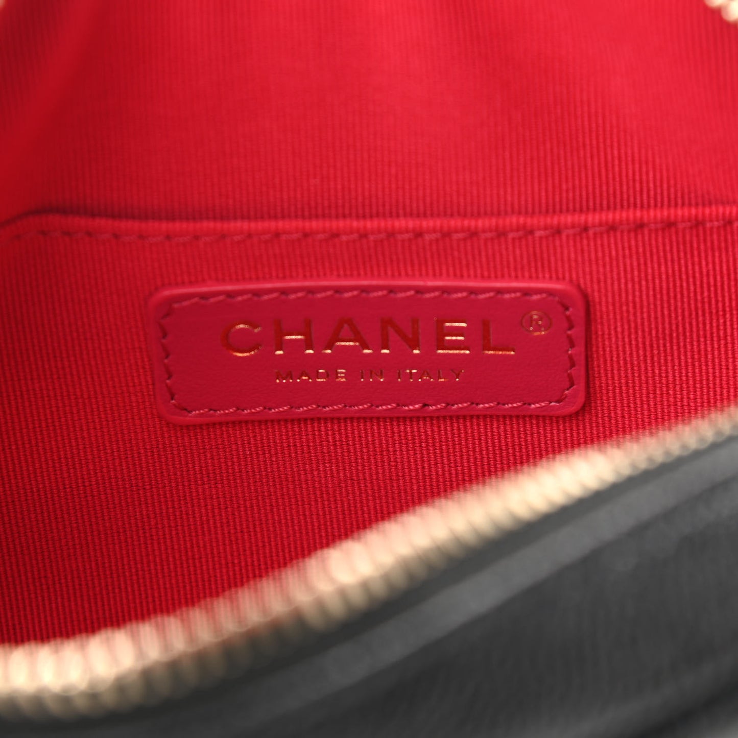 Shiny Caviar Quilted Chain Melody Camera Bag Black