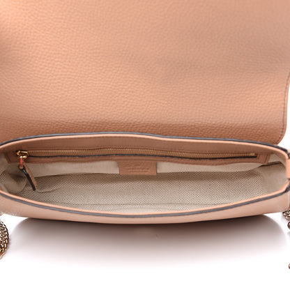 Gucci Pebbled Calfskin Medium Soho Flap Crossbody Camelia 4 of 9